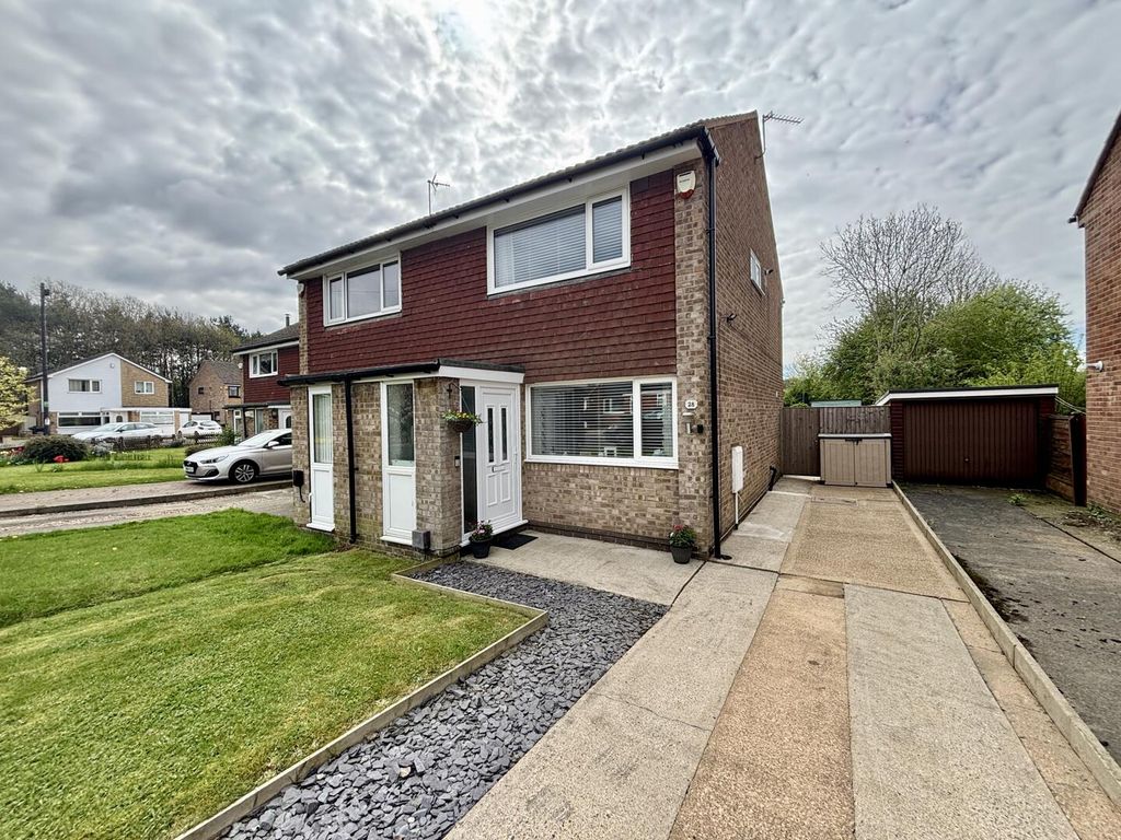 Property photo 1 of 20 Front (Exterior)