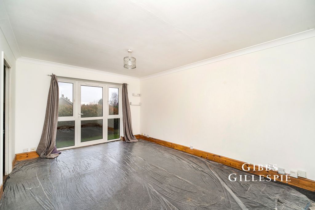 Property photo 3 of 10 Pbox-Img.Jpg