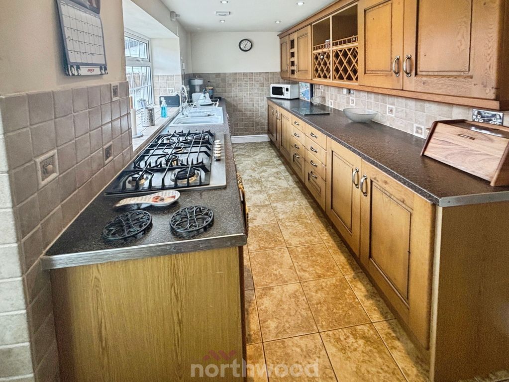 Property photo 3 of 29