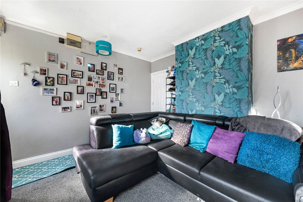 Property photo 2 of 12 Picture No. 10