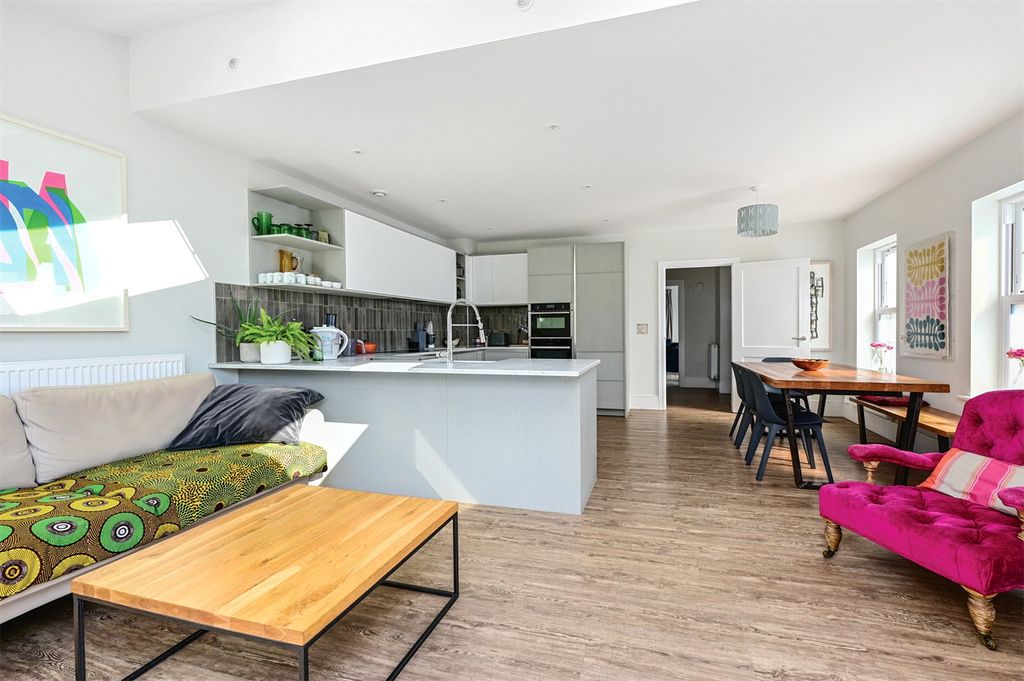 Property photo 2 of 15 Picture No. 43