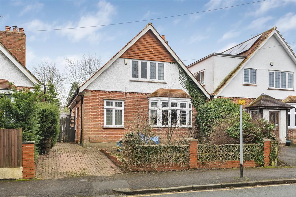 Property photo 1 of 11