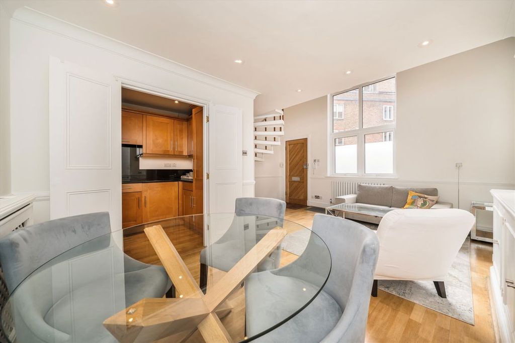 Property photo 3 of 4