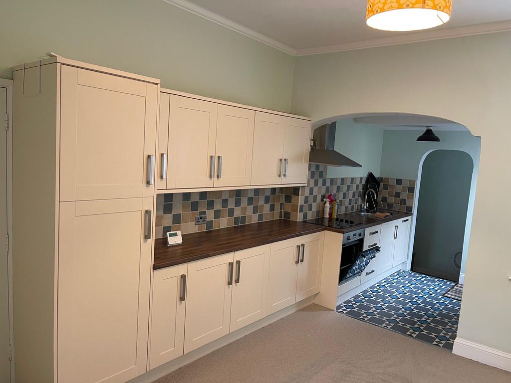 Property photo 3 of 24