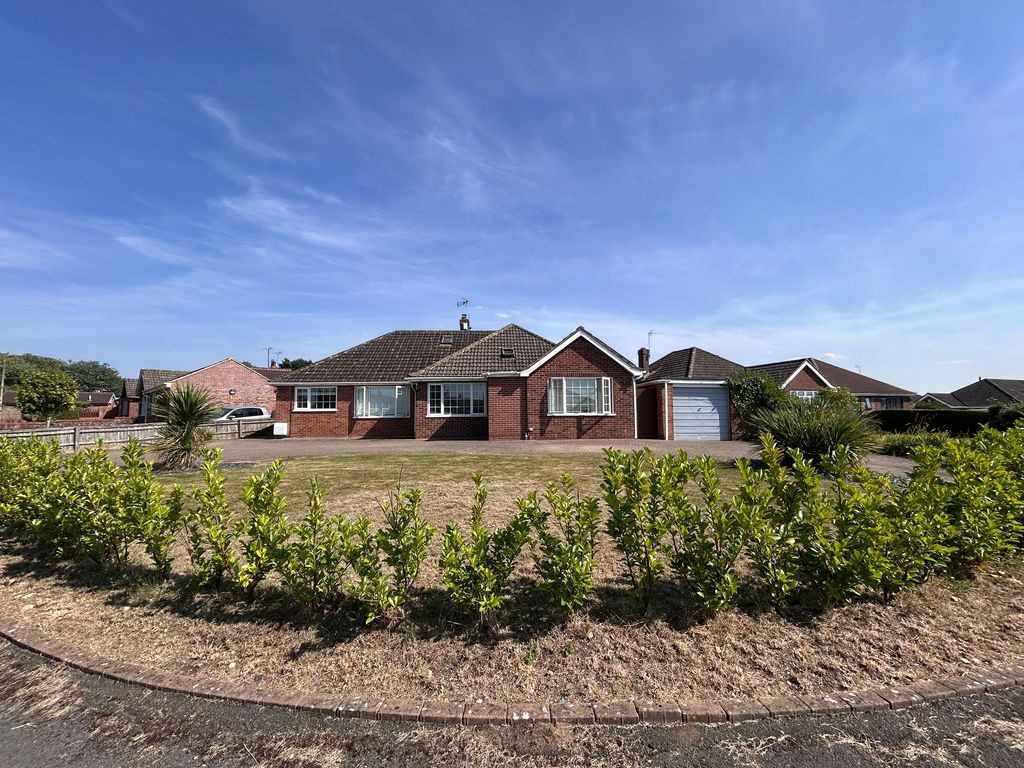 Property photo 1 of 3