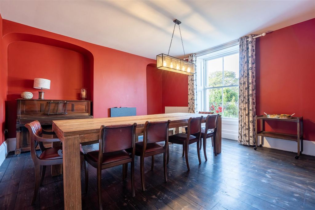 Property photo 3 of 16 Dining Room