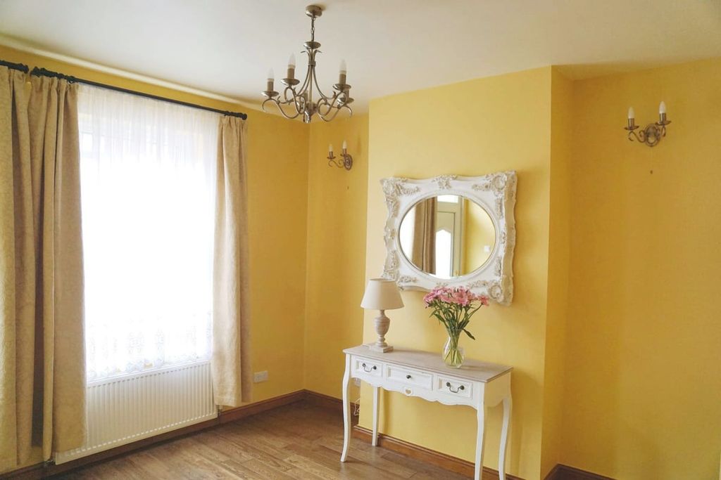 Property photo 1 of 51