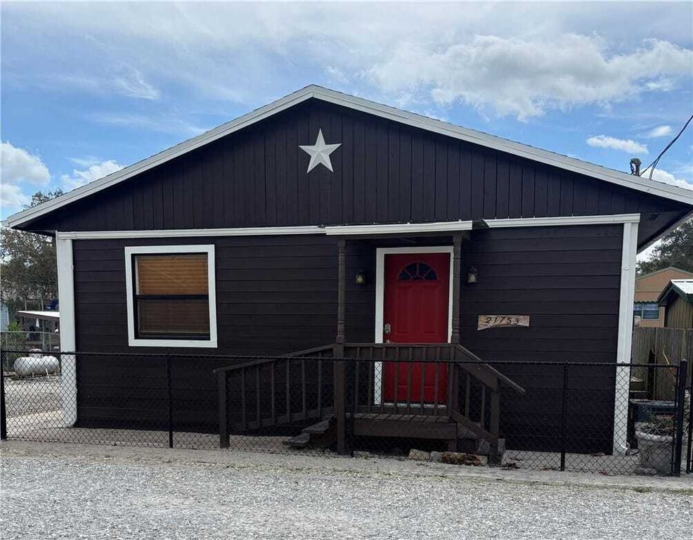 Property photo 1 of 29