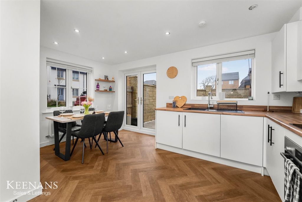 Property photo 2 of 47 3.Jpg