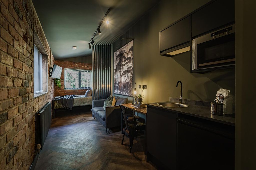 Property photo 2 of 11 019-A7R07839-Hdr.Jpg