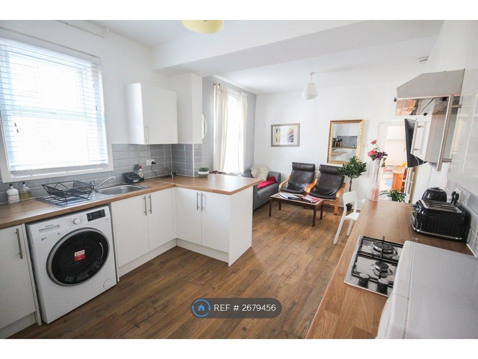 Property photo 3 of 15