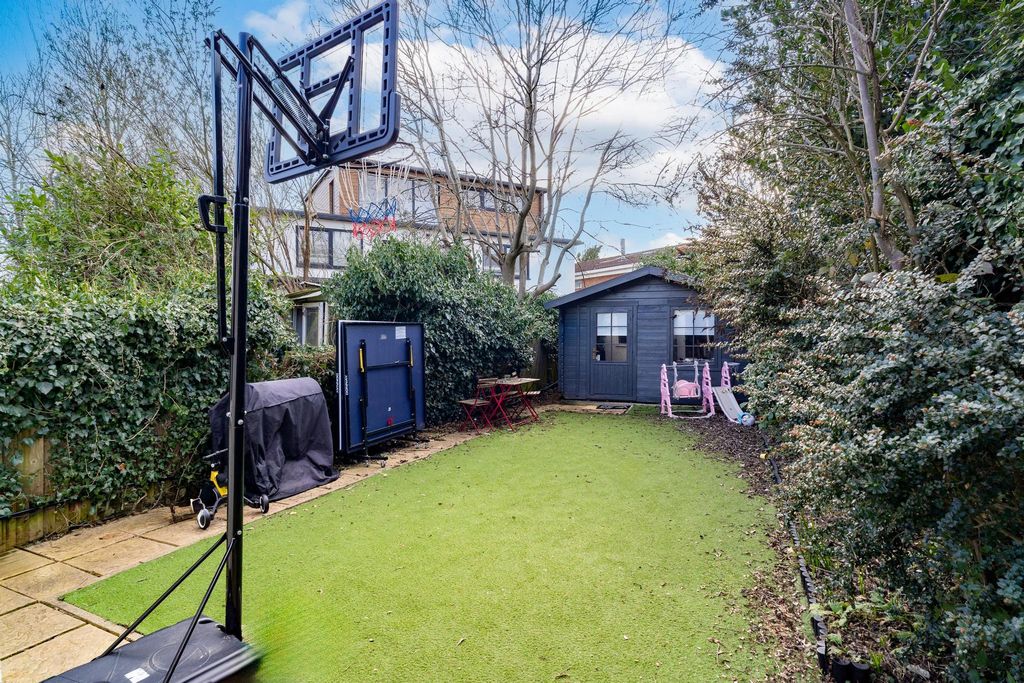 Property photo 3 of 19