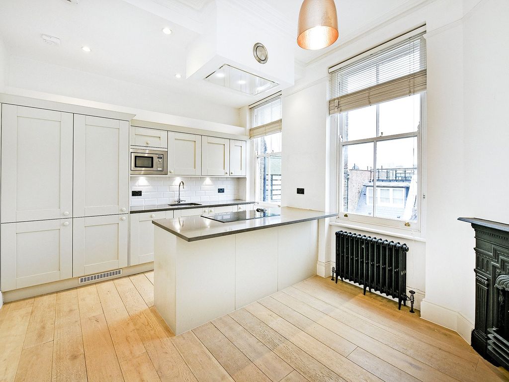 Property photo 2 of 16 Exeter Mansions