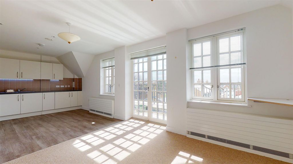 Property photo 2 of 19 P12.Jpg