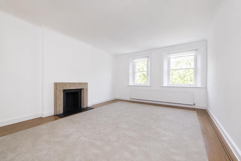 Property photo 1 of 16 Rec 3 Pont St New 26 (2).Jpg