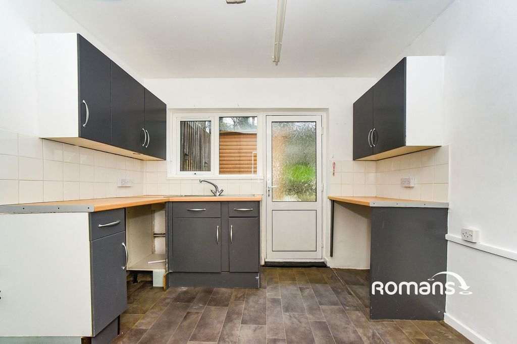 Property photo 2 of 10 Photo