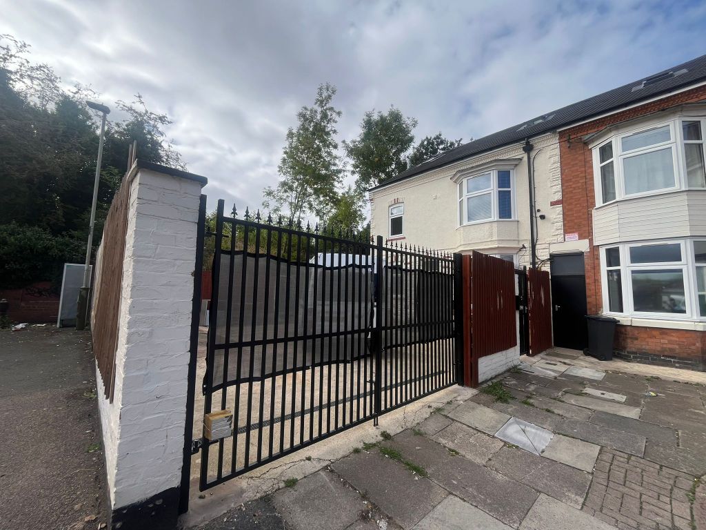 Property photo 1 of 13 Whatsapp Image 2025-09-16 At 12.45.54