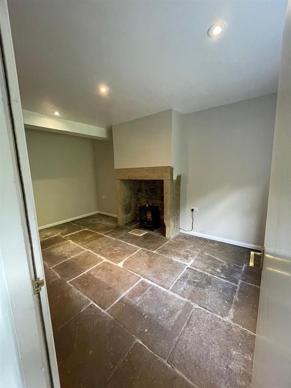 Property photo 3 of 11 12 Hanson.Jpg