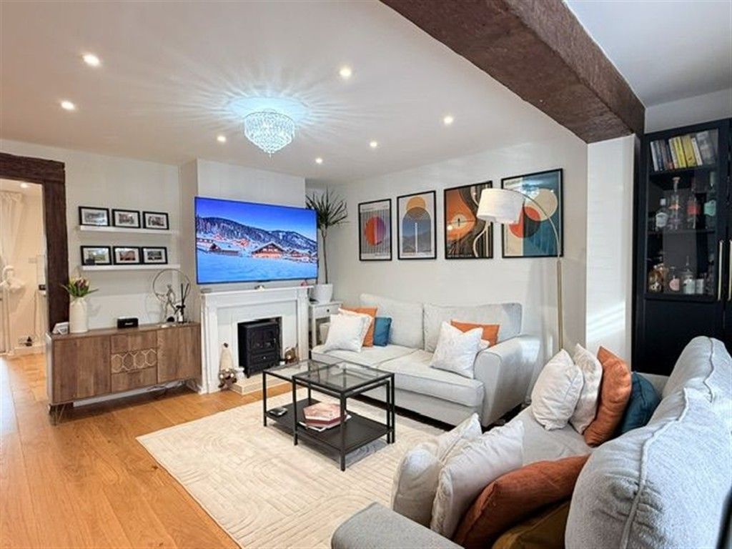 Property photo 2 of 13 Lounge Area