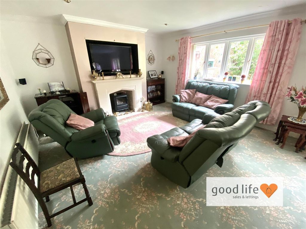 Property photo 2 of 17 20250728_115258101_Iosredhills.Jpg