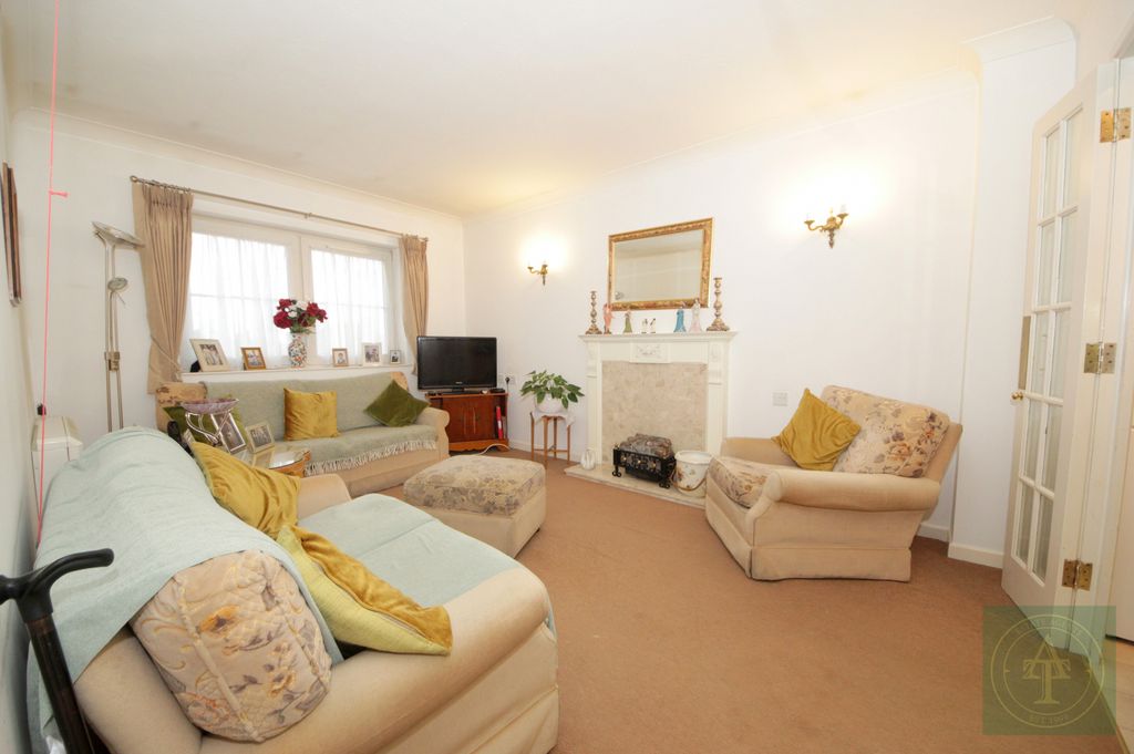 Property photo 2 of 11 Gallery