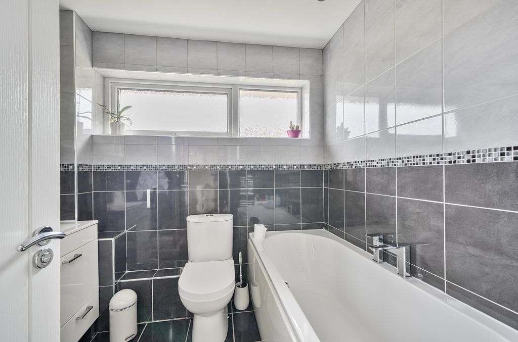 Property photo 2 of 15 1332277-7-6890ce5...