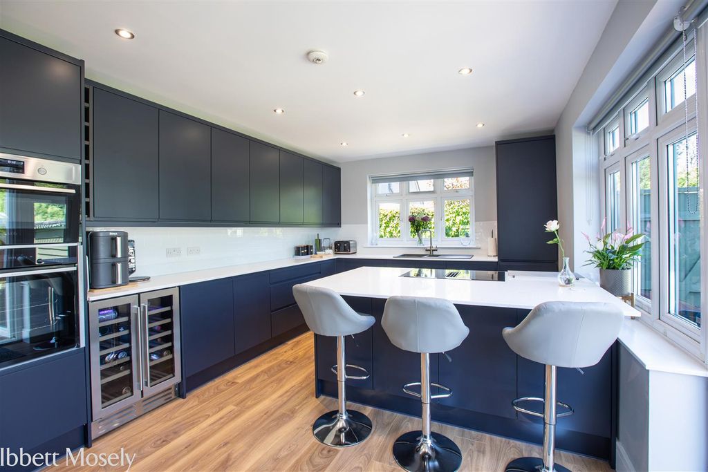 Property photo 1 of 29 16 Kitchen.Jpg