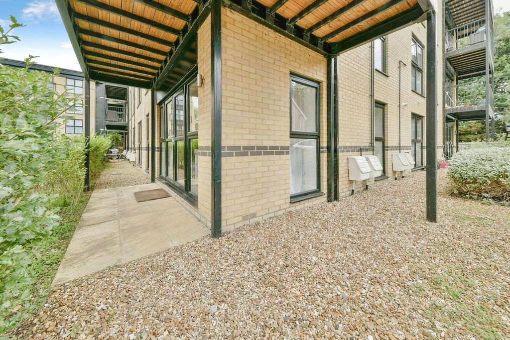 Property photo 2 of 17 Pbox-Img.Jpg