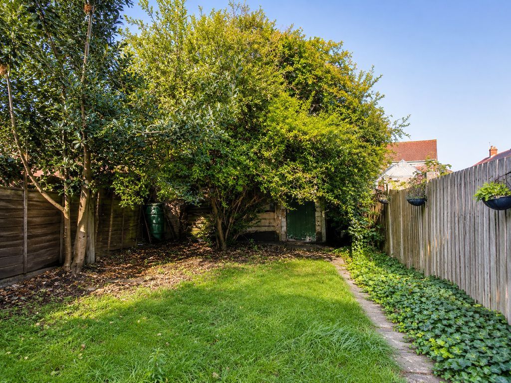 Property photo 2 of 7 Photo 6