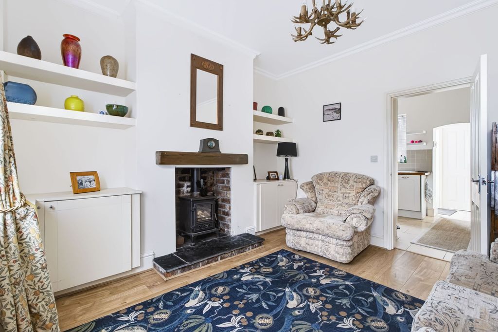 Property photo 3 of 14