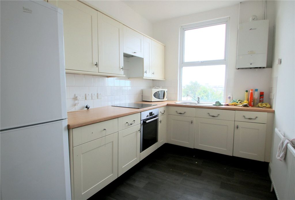 Property photo 2 of 8 Picture No. 09