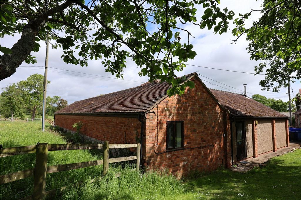 Property photo 2 of 13 Picture No. 23
