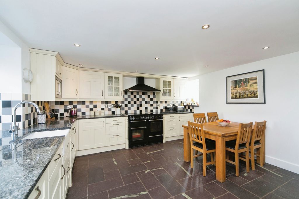 Property photo 2 of 22 Photography