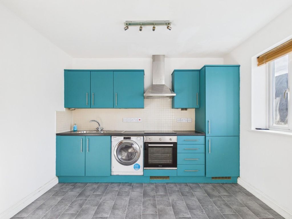 Property photo 3 of 11 Cam01576G0-Pr0326-Still001.Jpg