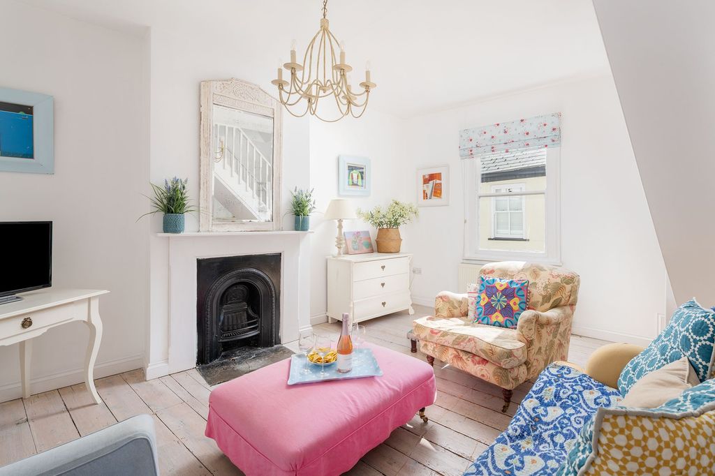 Property photo 1 of 11 Living Room_16 Browns Hill_Dartmouth