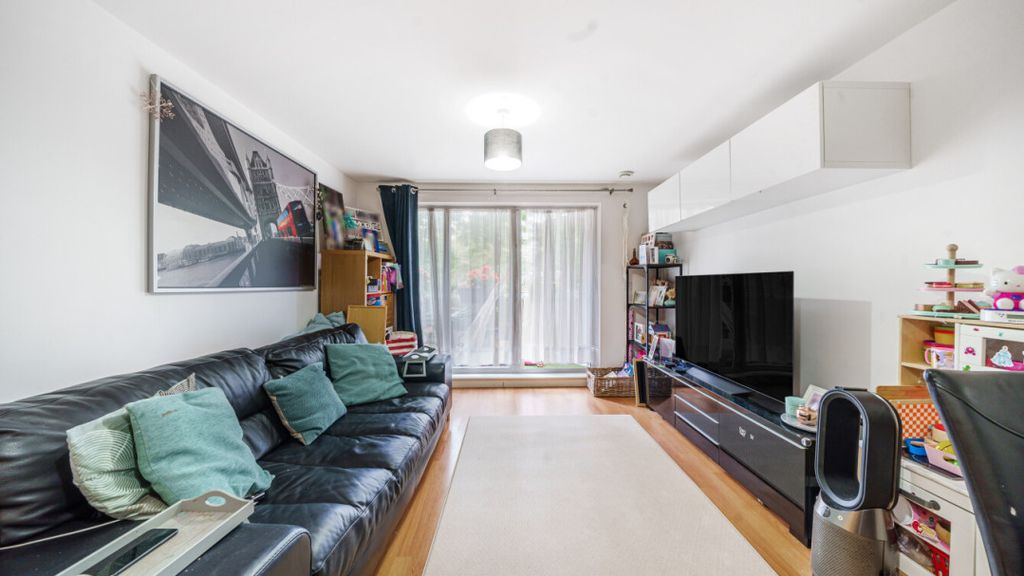 Property photo 1 of 18