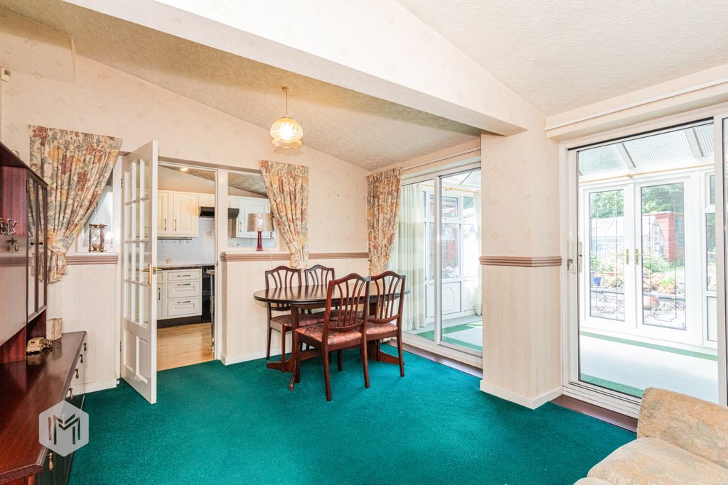 Property photo 3 of 20 Picture No. 04