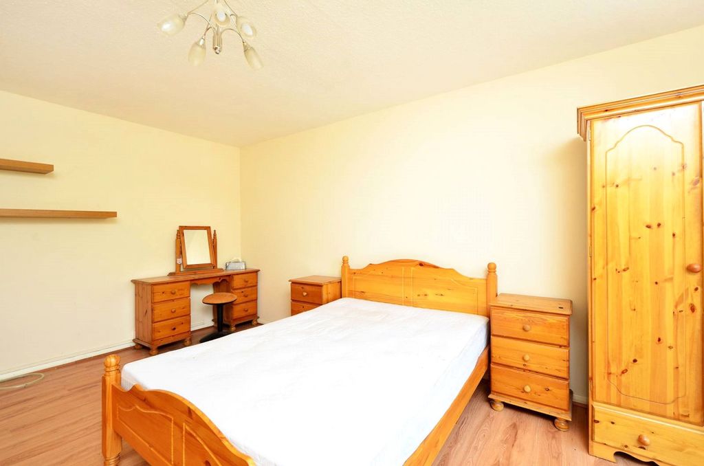 Property photo 3 of 6 Picture No. 02