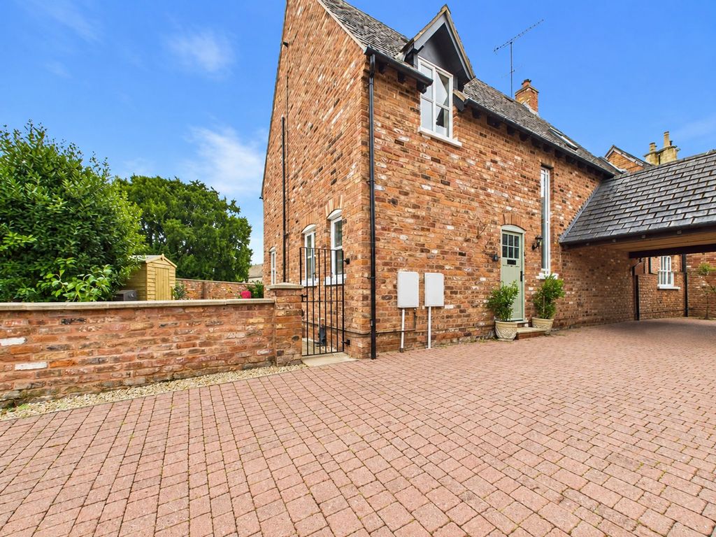 Property photo 1 of 28