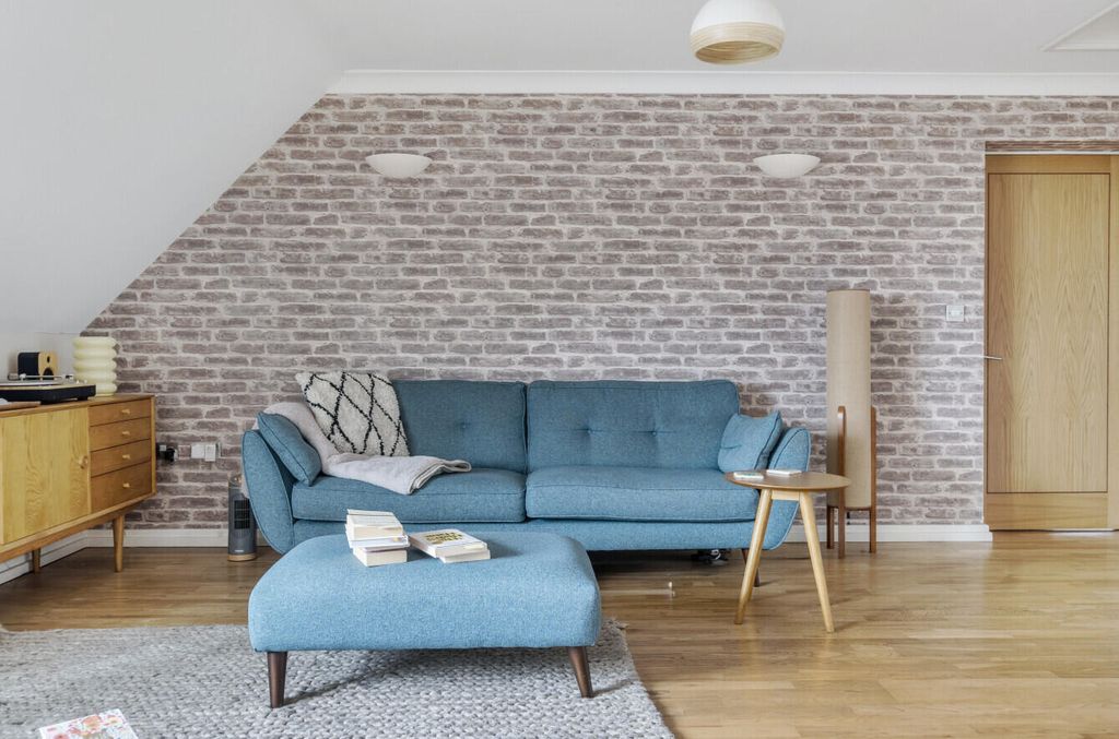 Property photo 3 of 17 Living Room