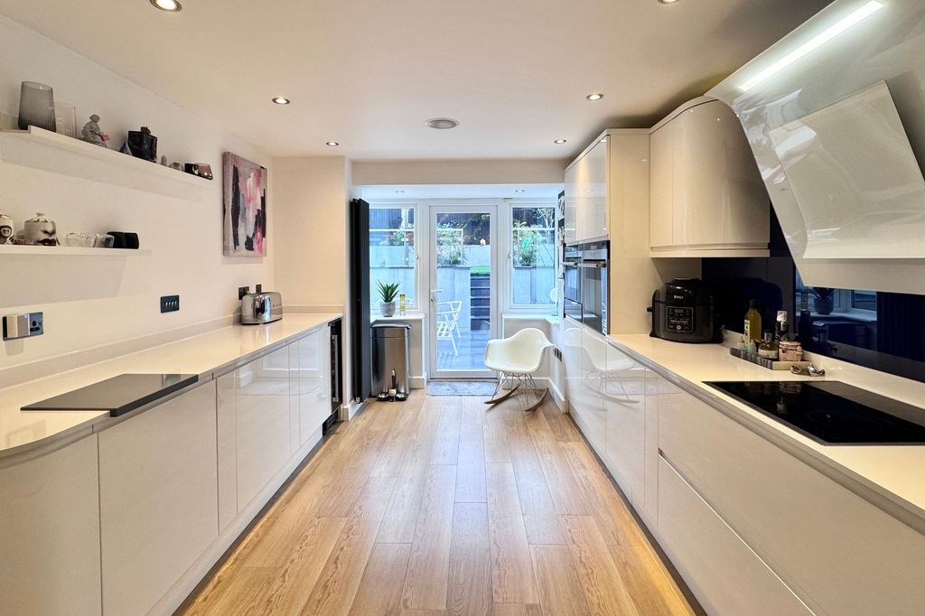 Additional image 9 of 5 bed detached house for saleScotty Brook Crescent, Glossop SK13