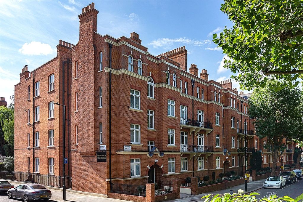 Property photo 1 of 14 External