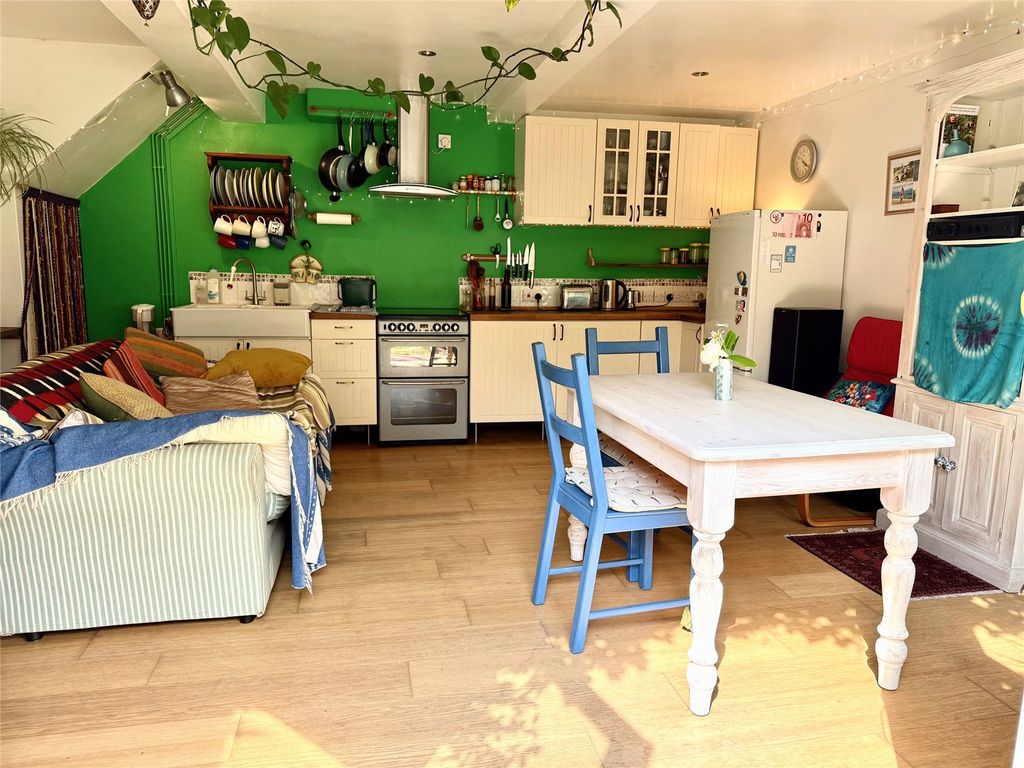 Property photo 2 of 9 Picture No. 02