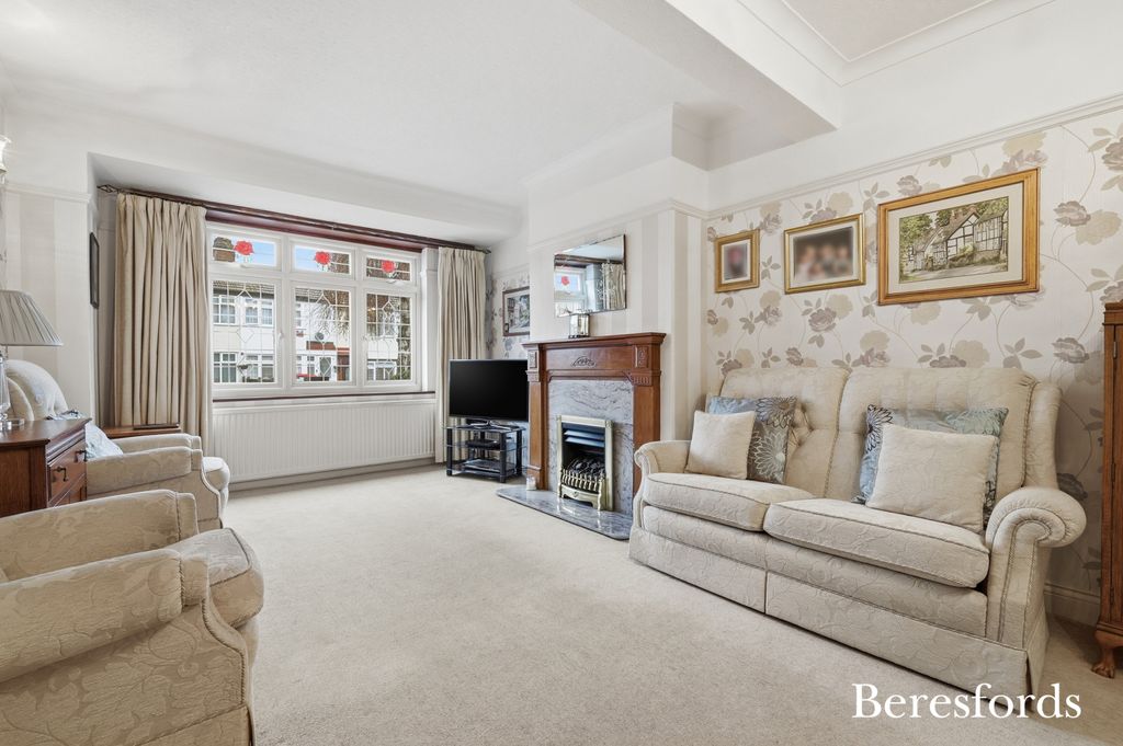 Property photo 2 of 21 Picture No. 19