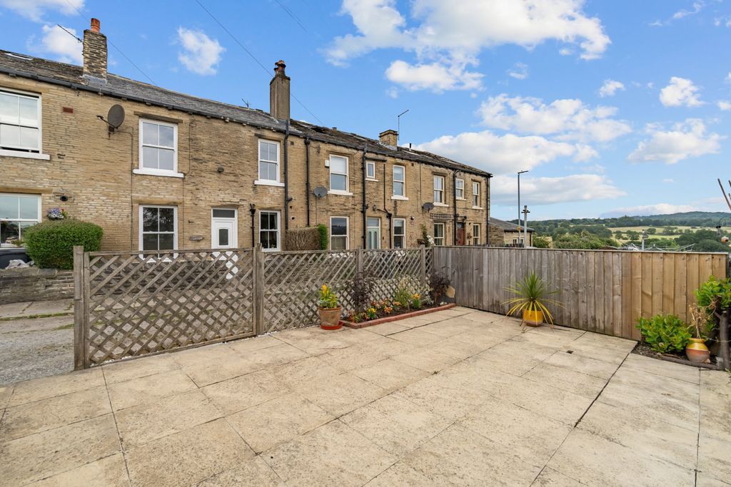 Property photo 2 of 20