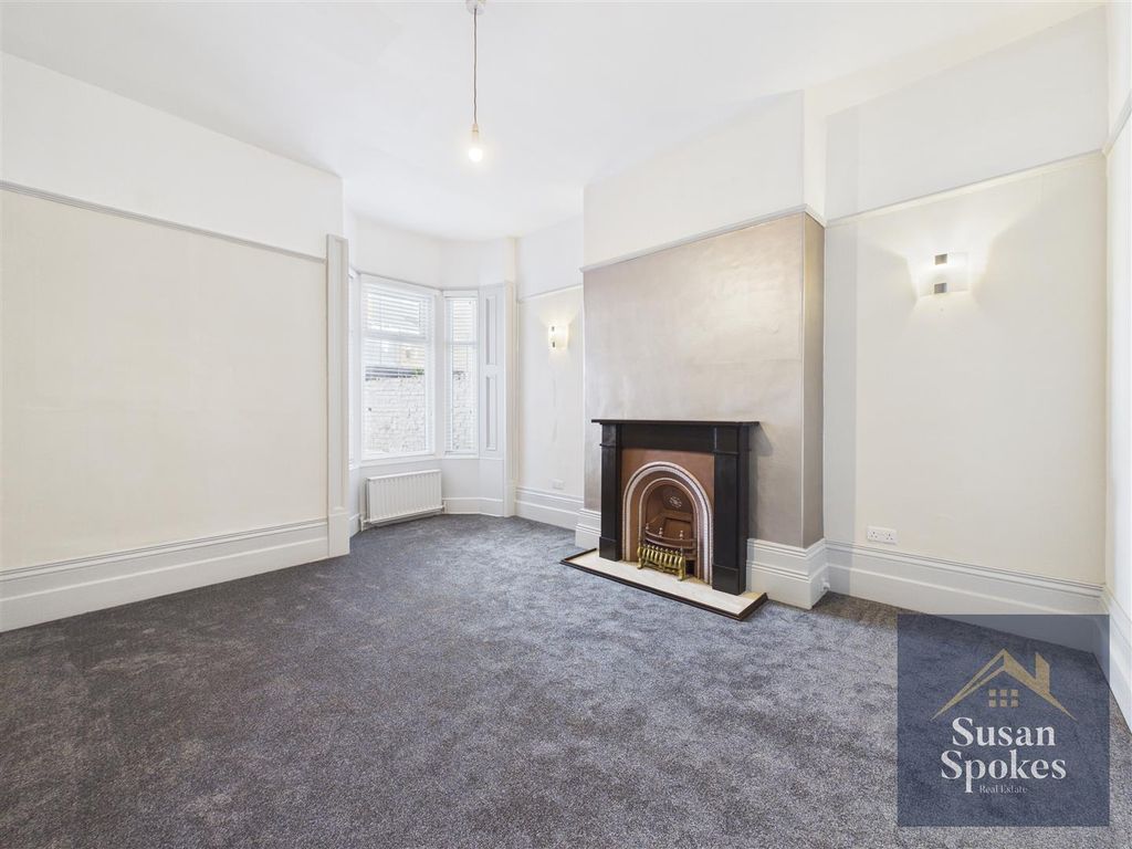 Property photo 3 of 30 Cam01858G0-Pr0241-Still005.Jpg