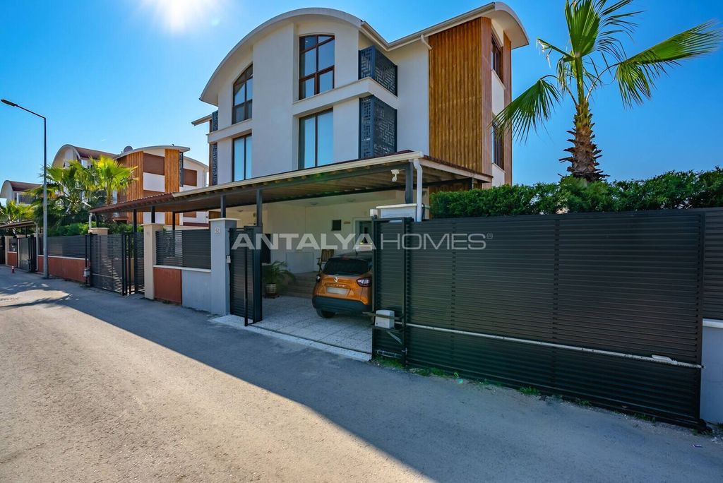 Property photo 2 of 38