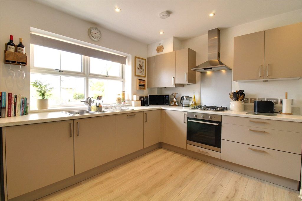 Property photo 2 of 11 Picture No. 02