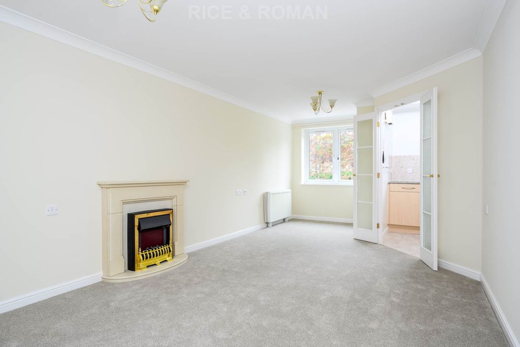 Property photo 2 of 12