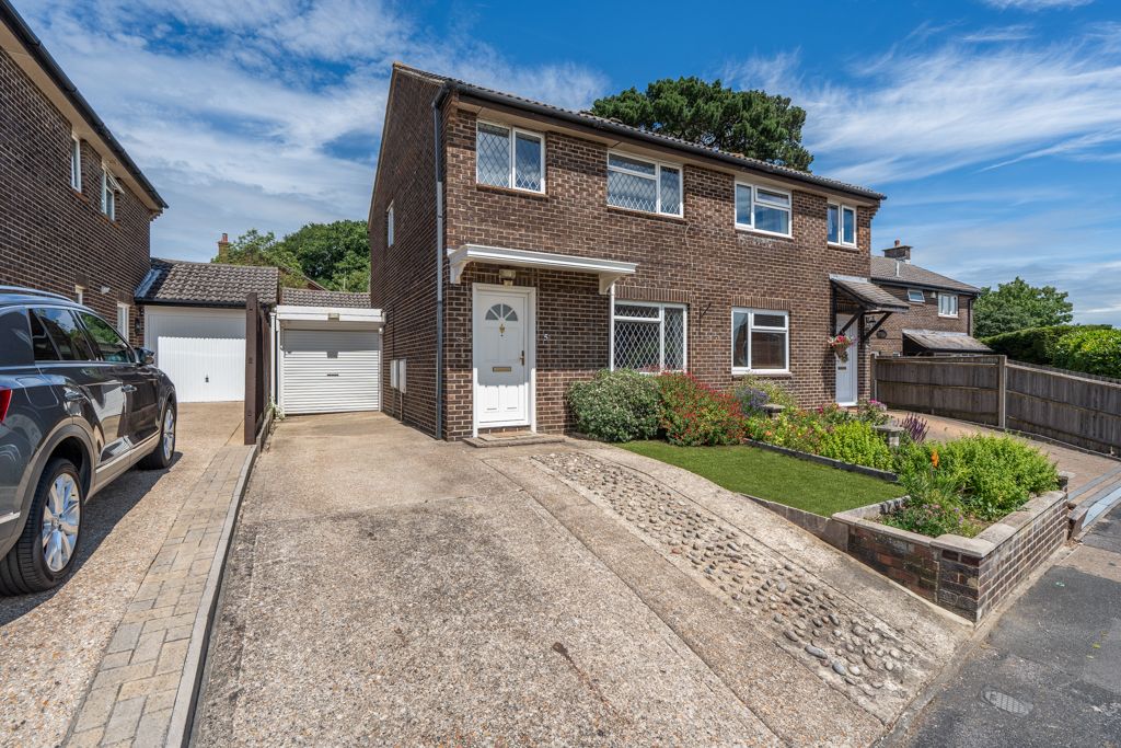 Property photo 1 of 16